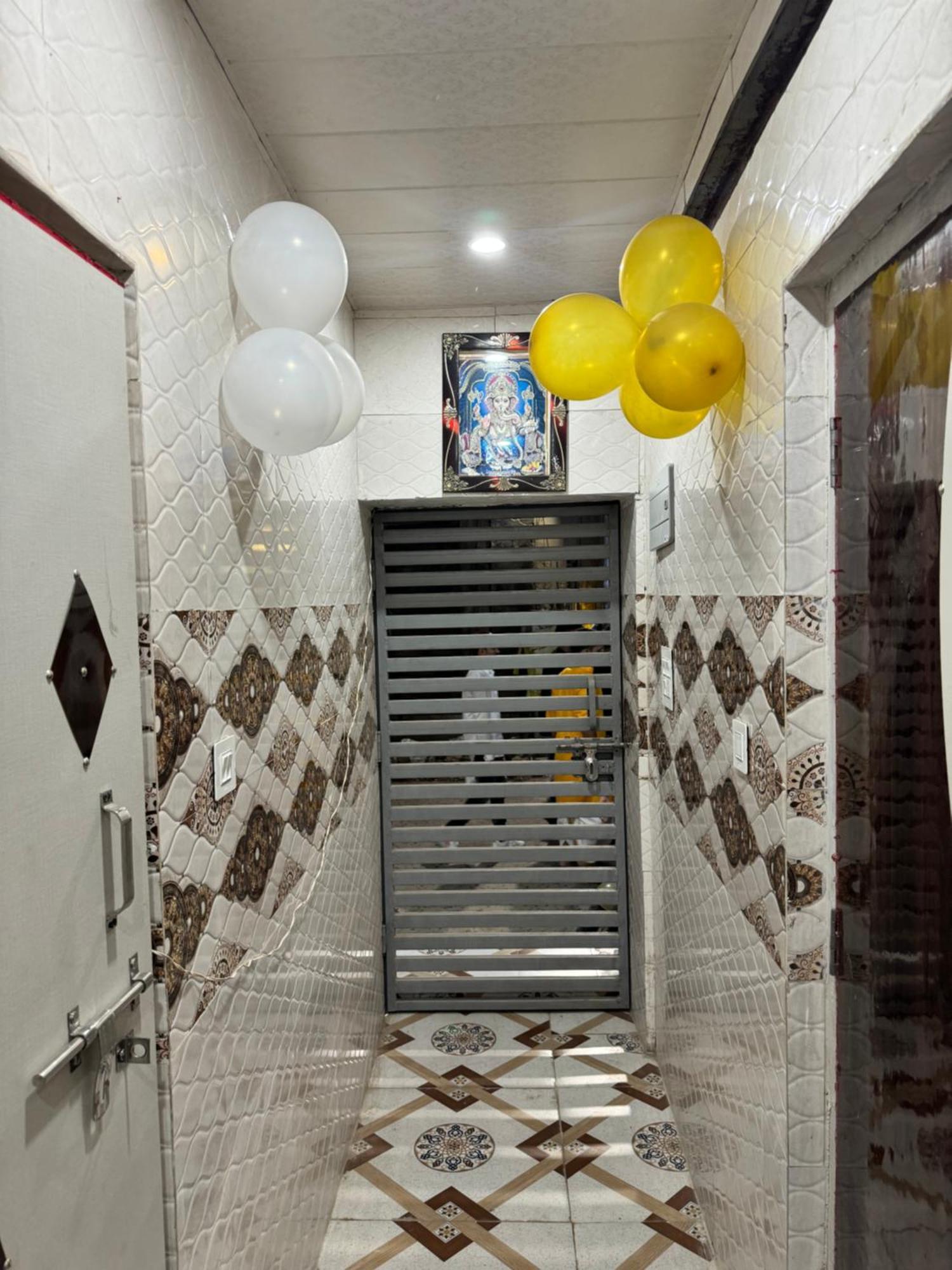 فندق Pakhi Residency Vrindāvan المظهر الخارجي الصورة
