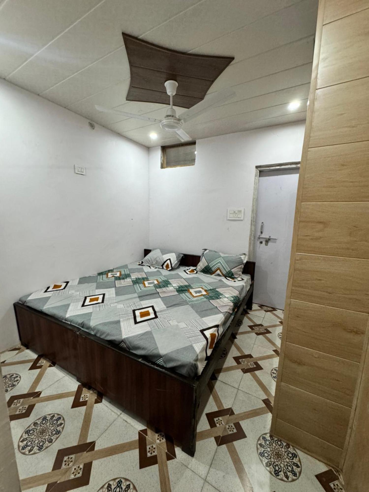 فندق Pakhi Residency Vrindāvan المظهر الخارجي الصورة